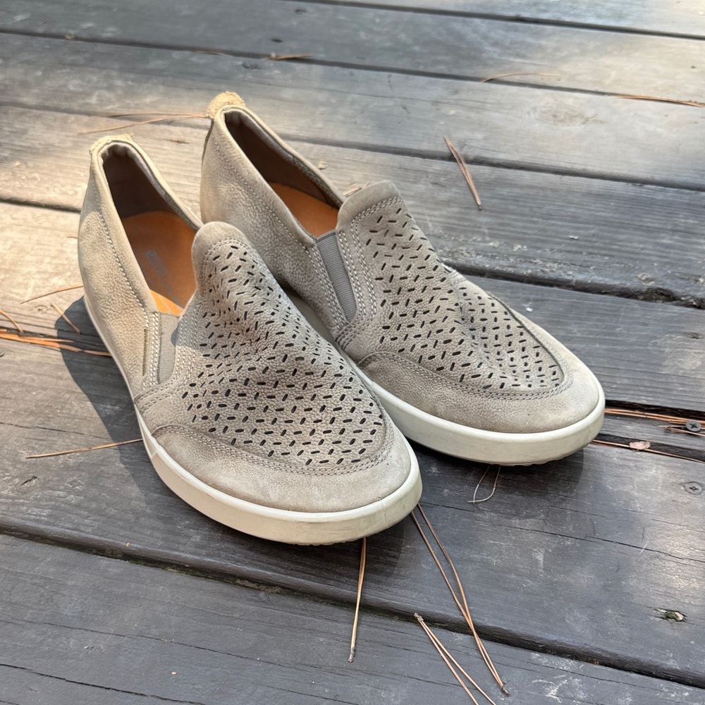 Ecco tan perforated slip on men’s sneakers size 12